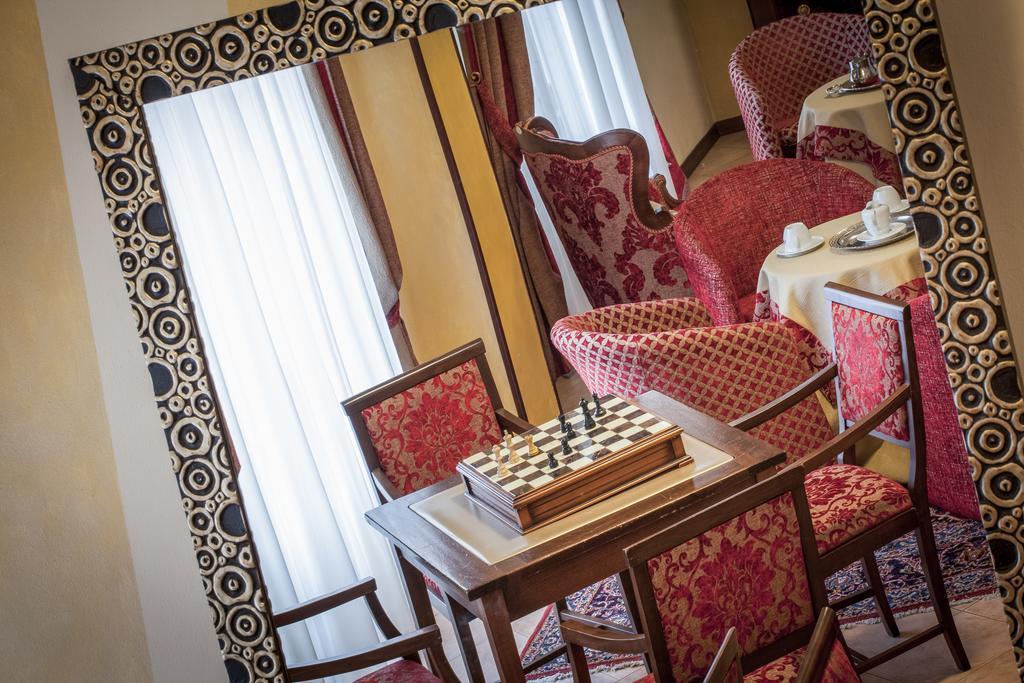 Hotel Fabbrini Аббадиа Сан Сальваторе Экстерьер фото