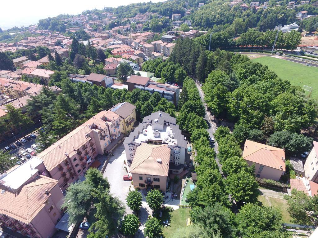 Hotel Fabbrini Аббадиа Сан Сальваторе Экстерьер фото