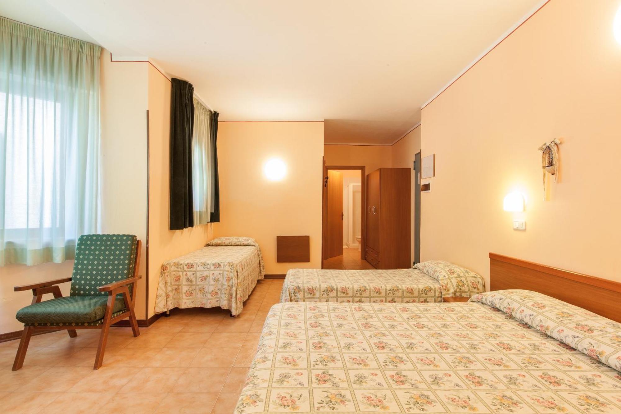 Hotel Fabbrini Аббадиа Сан Сальваторе Экстерьер фото